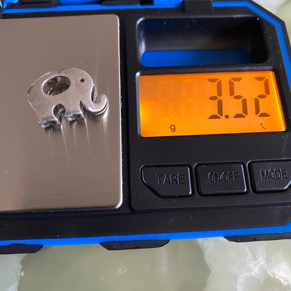 STERLING SILVER ELEPHANT CHARM/PENDANT WITH BOX CHAIN - Picture 6 of 6